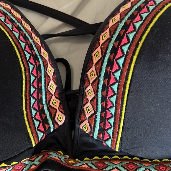 🌻Bikini top🌻 - Picture 2 of 5